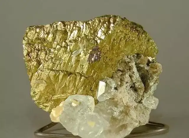 黄铁矿石