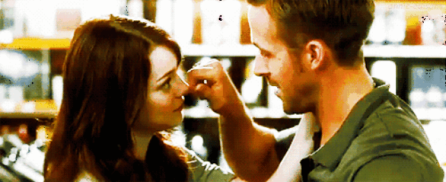 工作关系中,都有很强烈的存在感;让对方感觉到强烈到接近窒息的爱