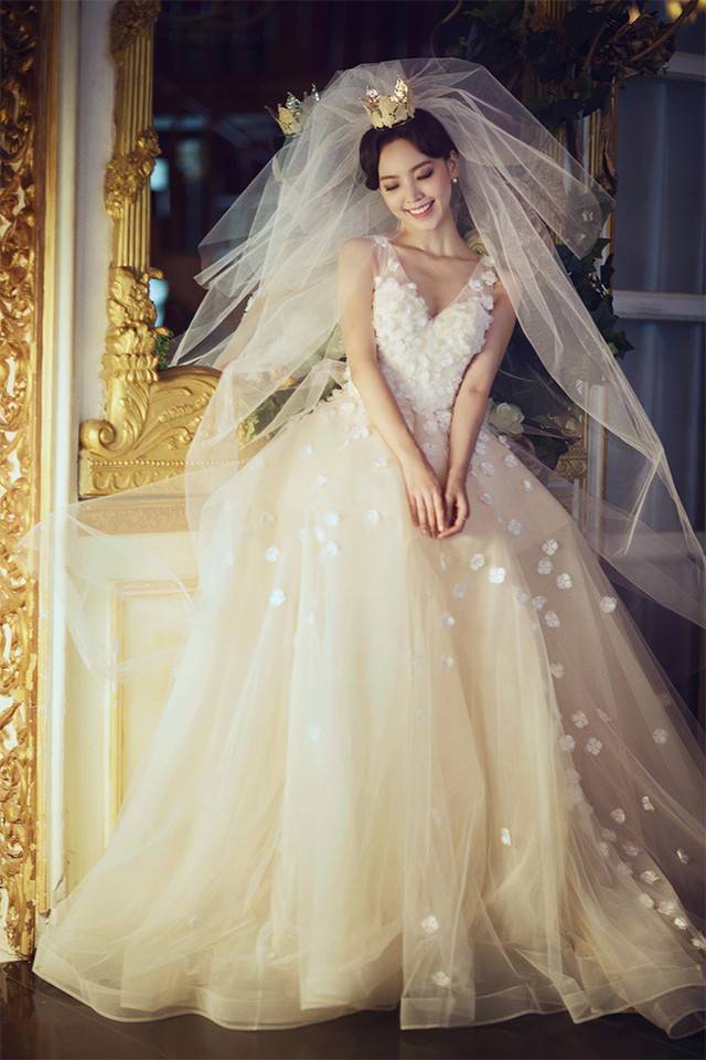 2019春夏婚纱流行趋势 要选最美的婚纱做最美的新娘