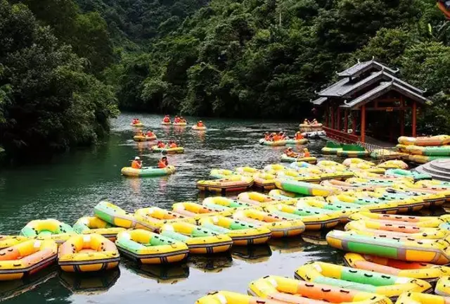 恩平——锦江温泉环形漂流 18.台山——北峰山森林公园峡谷漂流 19.