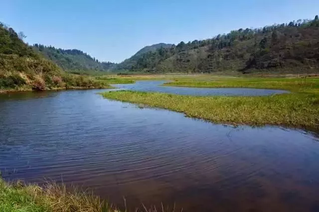 海子山在雅安,成都出发大概3h.