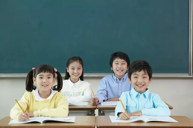 好学生和差学生,真正的差距到底在哪? 家长和孩子都读