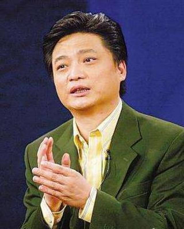 崔永元微博狂怼范冰冰,又晒合同又损获奖照片