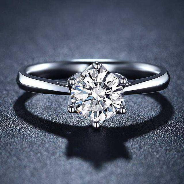 南宁如何判断自己的二手回收名牌钻戒值不值钱