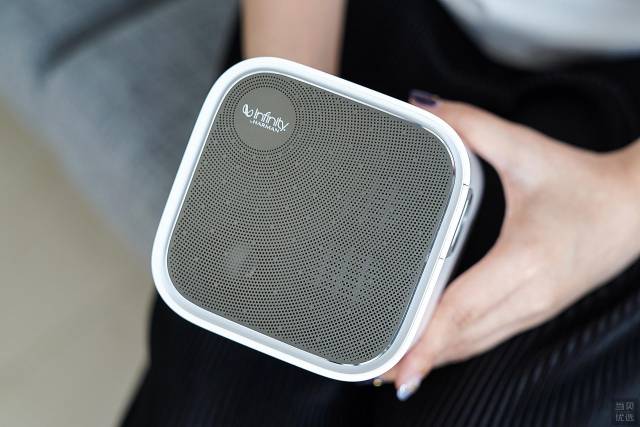 微型投影仪选哪个,OBE大眼橙好不好,来哥带你