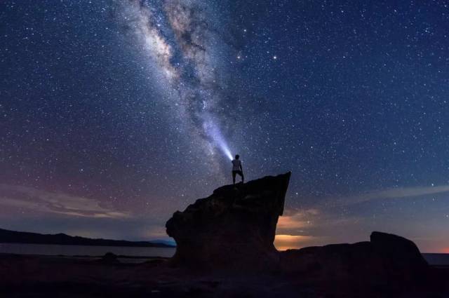 在那遥远的高处,在那不可思议的地方,你观尽人间美景,饱看世界沧桑.