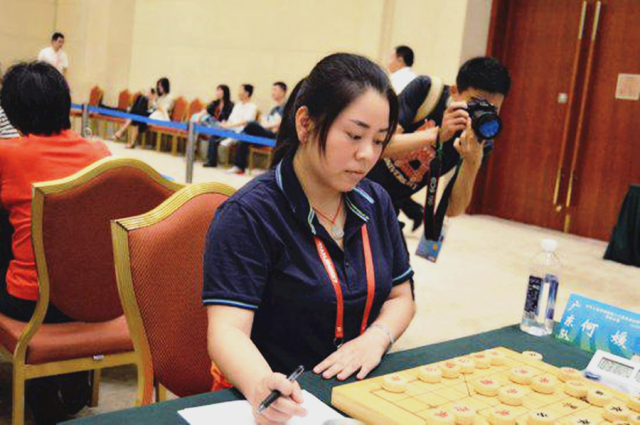 yy主播何媛:中国象棋已死?那是你从未热爱过它
