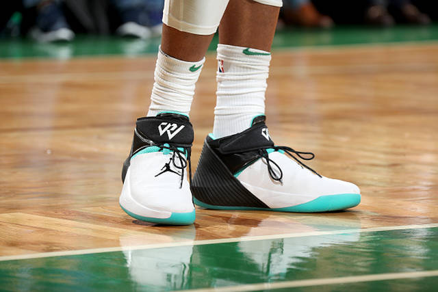 组图:17-18赛季NBA东西部决赛球鞋精选