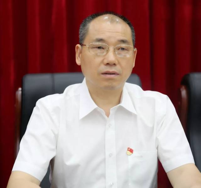 区人大常委会主任王志才出席会议.
