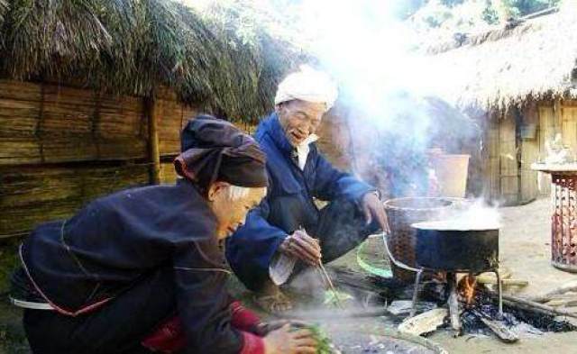 据说,90%的人都不知道布朗族酸茶的饮茶文化