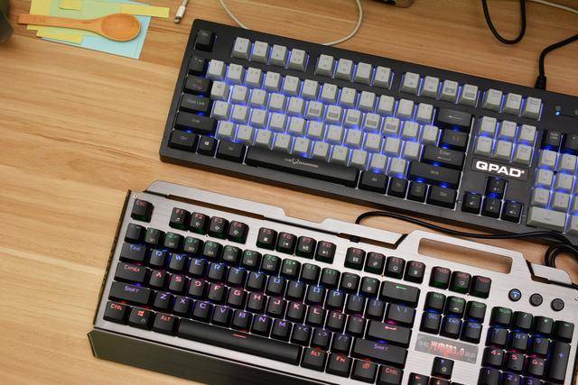 同为光轴键盘,外星人店里的和网咖里的有何不