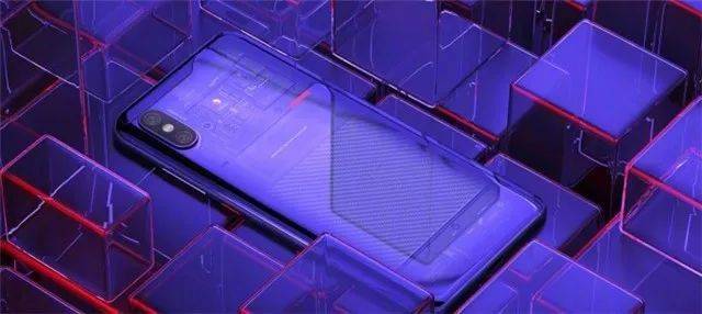 小米8正式发布:本来想吐槽外观,看到价格后,我