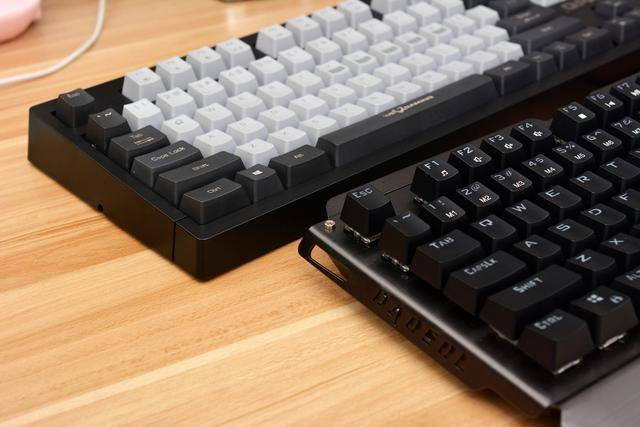 同为光轴键盘,外星人店里的和网咖里的有何不