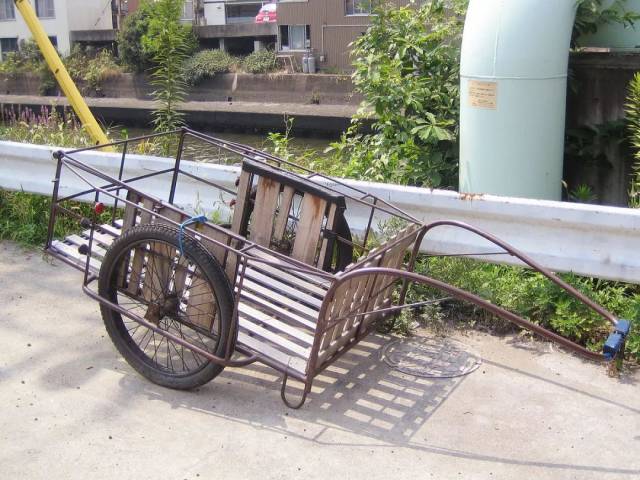 20.两轮推车