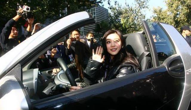 崔永元公开大战冯小刚和范冰冰,网友惊呼:正义