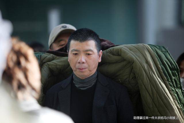 听郑晓龙叶京如何评说冯小刚的过去?