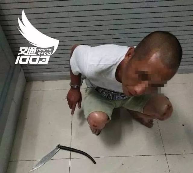 变态 恶心!广西容县有人男女欢爱后,长期丢套套到别人车上