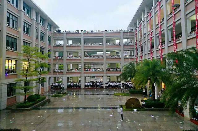 2018年5月7日, 这一场雨, 也下在泉州五中的城东校区.