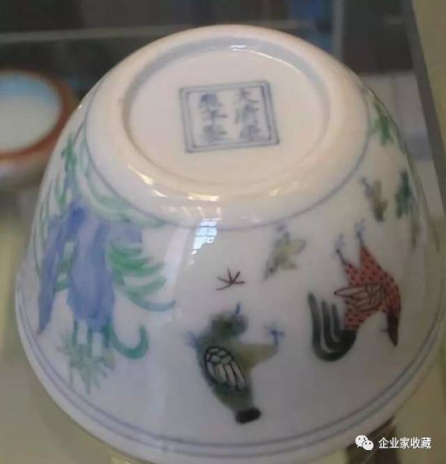 康熙年间瓷器烧造水平有壹个由粗辛到精细的发展过程.