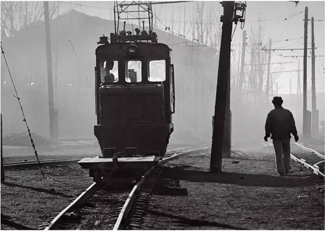 1985 年,辽宁铁岭,采石场