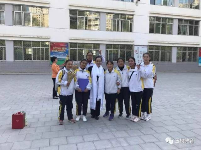 辽宁省沈阳市翔宇中学第二批高三毕业生到达玉树