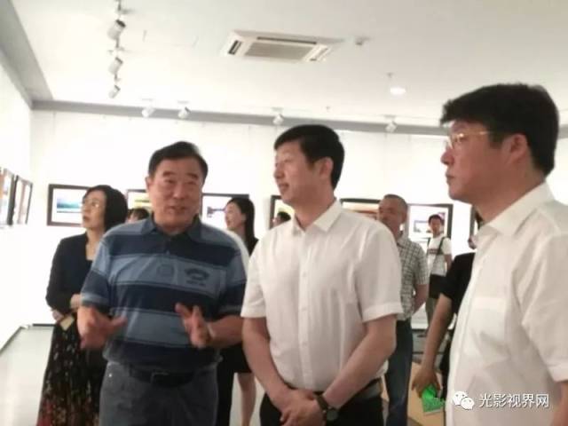 请谷振春,老领导杨光洪书记,张成义省长,何小平主席和省委宣传部副