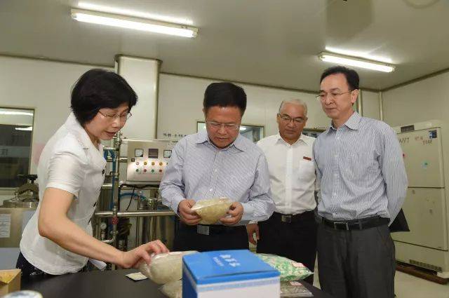 浙江省委副书记,宁波市委书记郑栅洁一行来校调研