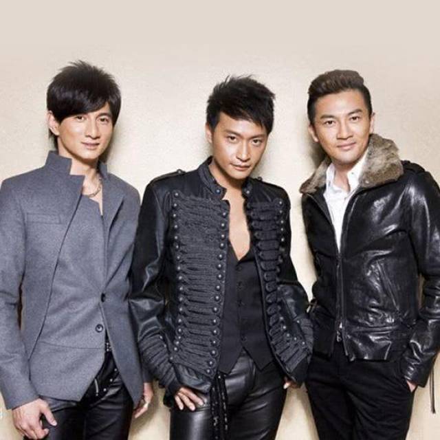 多少人爱慕你年轻时的骄傲,小虎队到tfboys,留下的只有青春回忆