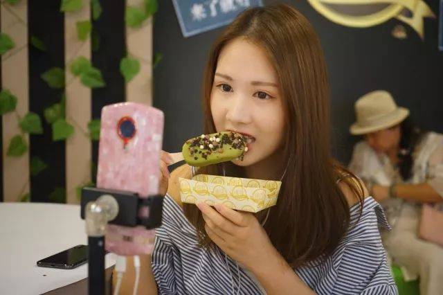 电台主播,网红小姐姐,美少女,外国人,扎堆只为这个!