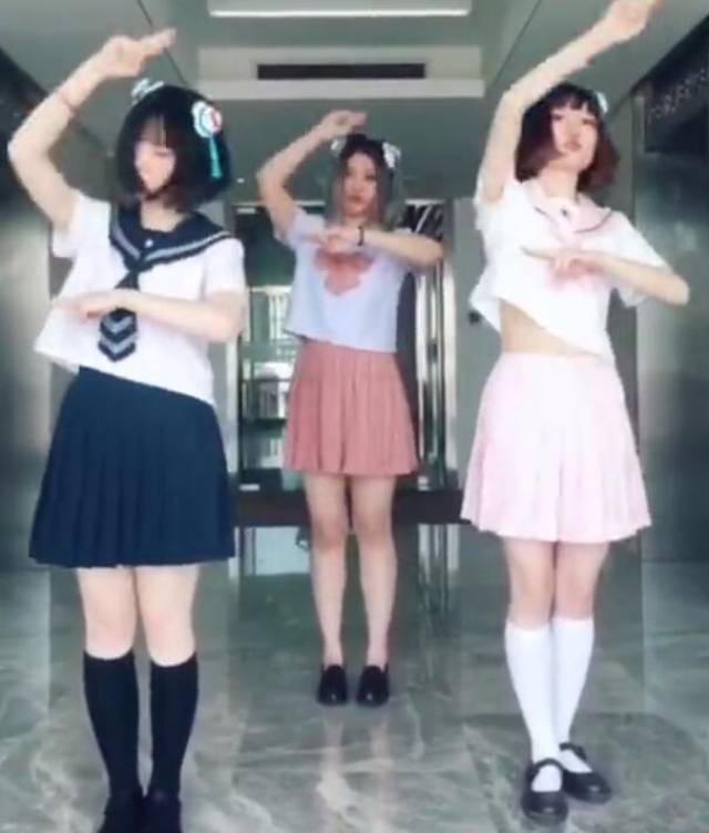 A站被快手收购后立马变土味?AC娘竟合伙跳起