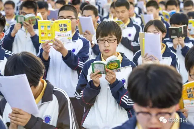 近日,记者走进校园,记录下榆林华栋中学高三学生冲刺高考前的点点滴滴