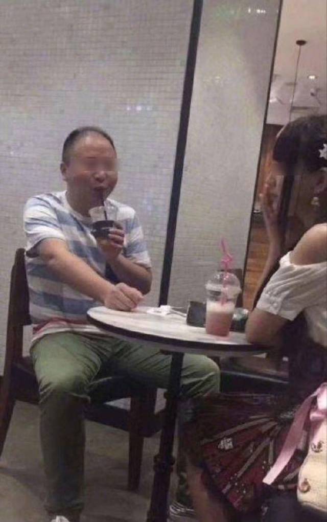 而a站这些年的发展史,其实也真实说处境二次元的教程之a处境.bt4明了机虚拟图片