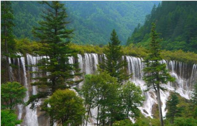 四川夏天旅游10个好去处,赶紧来看看吧!