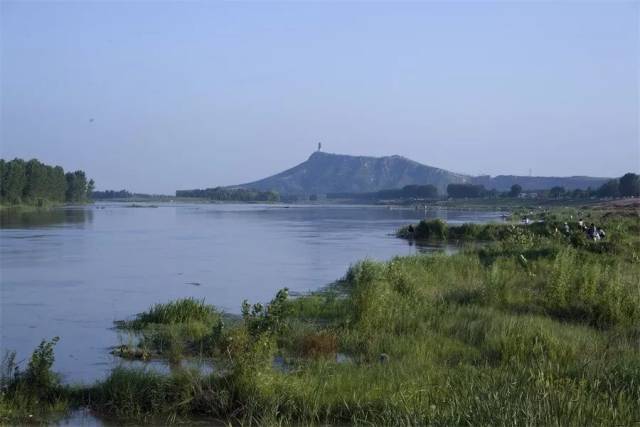 滦州古城以中国北方契丹文化为主导,滦河地域文化为核心,复原上河图