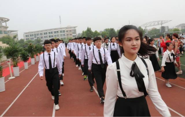 2021年,从天一迈入名校 -------淮北市天一中学2018年
