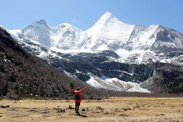 央迈勇,亚丁三大神山之一 这是一段梦想之旅,这是一条朝圣之路.