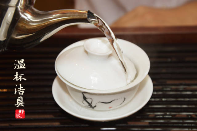 泡茶时往往被忽略的小秘籍——温杯烫壶_手机搜狐网