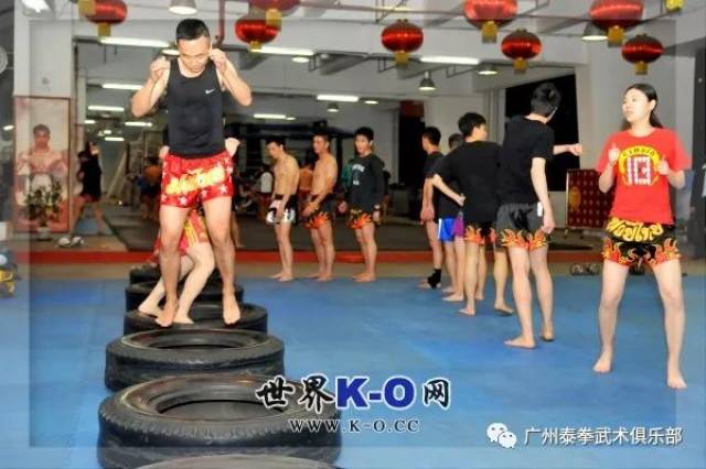 用了很多种方式与方法也没有领悟到教练所教泰拳技术动作的要领时,别