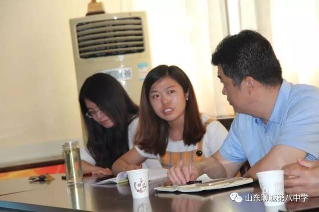 科技进校园——聊城二中八中校区科技工作者座谈会