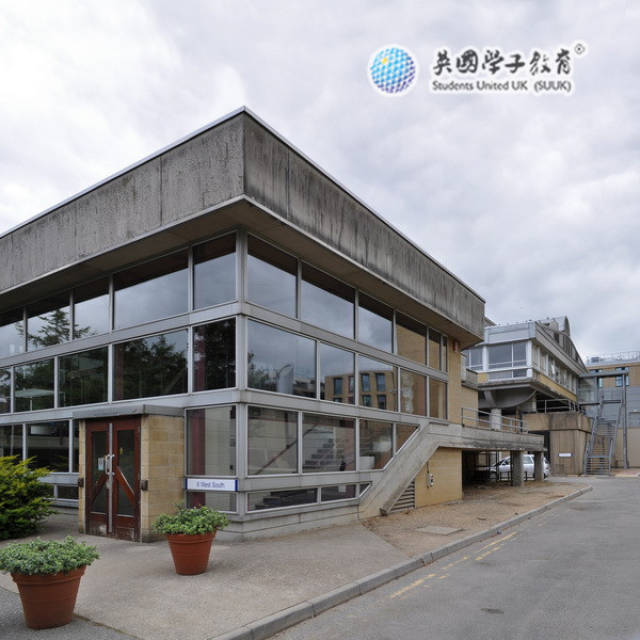 开设 Robotics 机器人本科专业的英国大学推荐