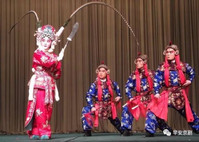 京剧剧目著名"巾帼十艳 王大娘《锯大缸 孙二娘《十字坡 李三娘