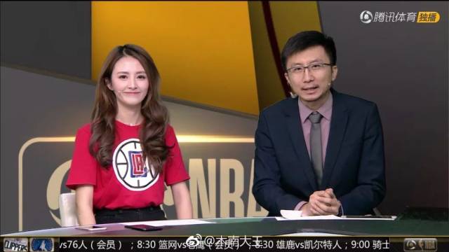 平时在屏幕上看到的女主播 是这样的 nba女主播果果 你的"活力果"上线