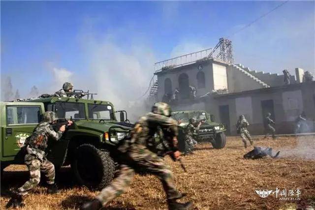 陆军干部见习锻炼基地巡礼-02|军事训练模范红四连