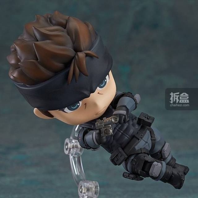 约10cm 产品材质:abs,pvc,涂装完成品 产品配件: ╟ 手枪 ╟ 突击步枪