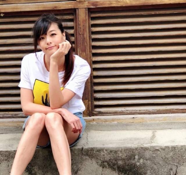 33岁台湾女星李依瑾出道近10年,曾出演过《我的宝贝四千金《角头2