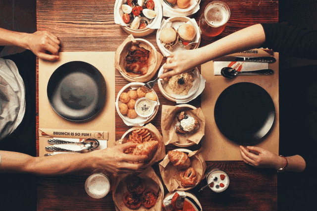 情侣约会,同事聚会 在 0219的 brunch里  惬意地生活 是breakfast