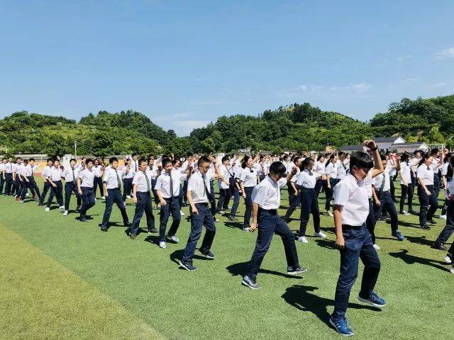 【砥砺黔行】重庆巴蜀常春藤学校贵州研学旅行day 1