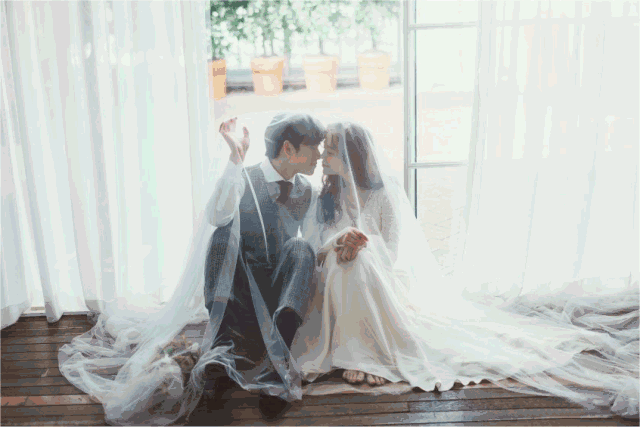 用最具有意义的方式——拍一套专属于你俩的婚纱照吧