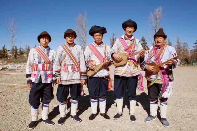 维西县傈僳族传统服饰——古朴大方,典雅秀丽