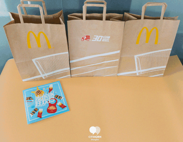 圆滚滚的薯条盒,汉堡盒 就连拎手袋都穿上了新衣!